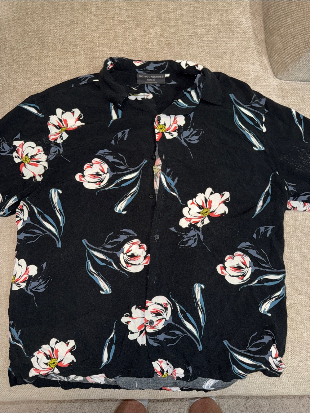 No Boundaries Black Floral Short-Sleeve Button-Down Shirt